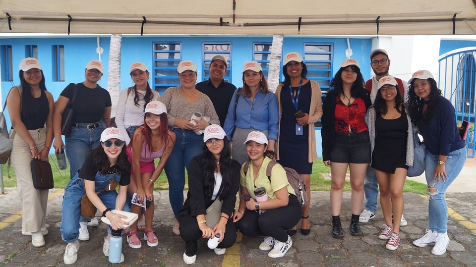 Estudiantes uam visitan FINDE